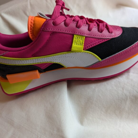 Puma City Lights Sneakers - Picture 8 of 10